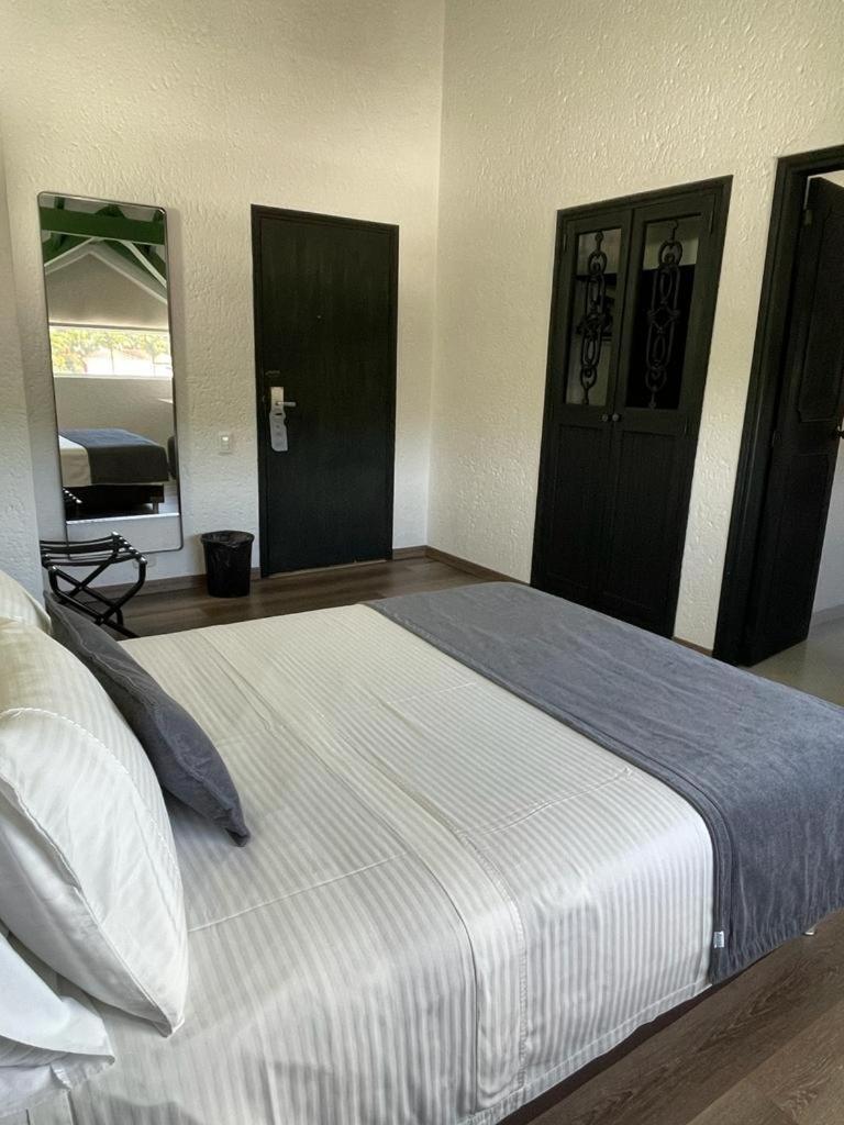 Hotel Santiago De Arma Rionegro Eksteriør bilde